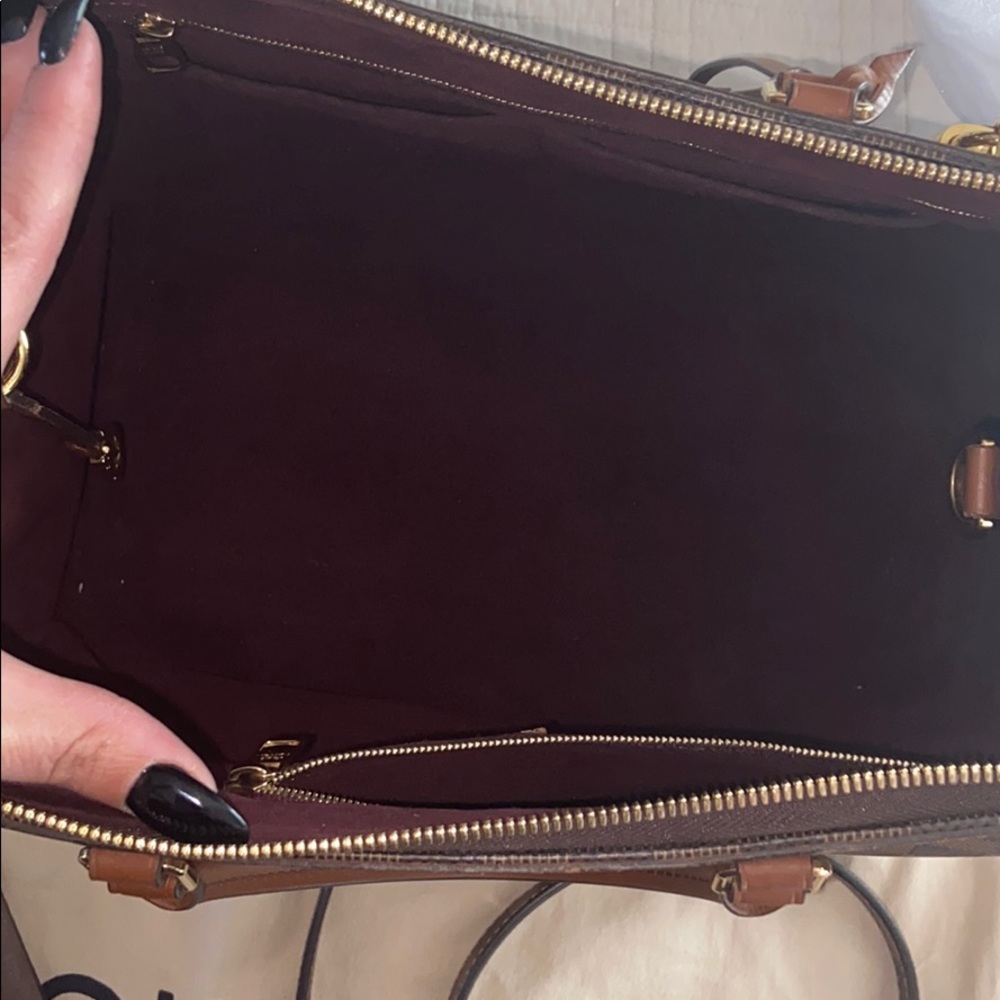 Louis Vuitton Greenwich discontinued 🌟classic🌟 - Picture 11 of 16